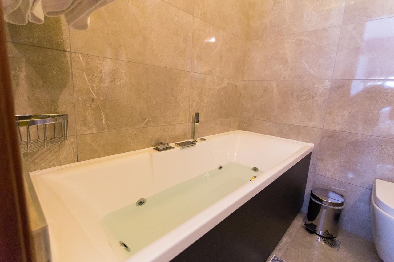 Abi Luxury Villas Monodendri Room photo
