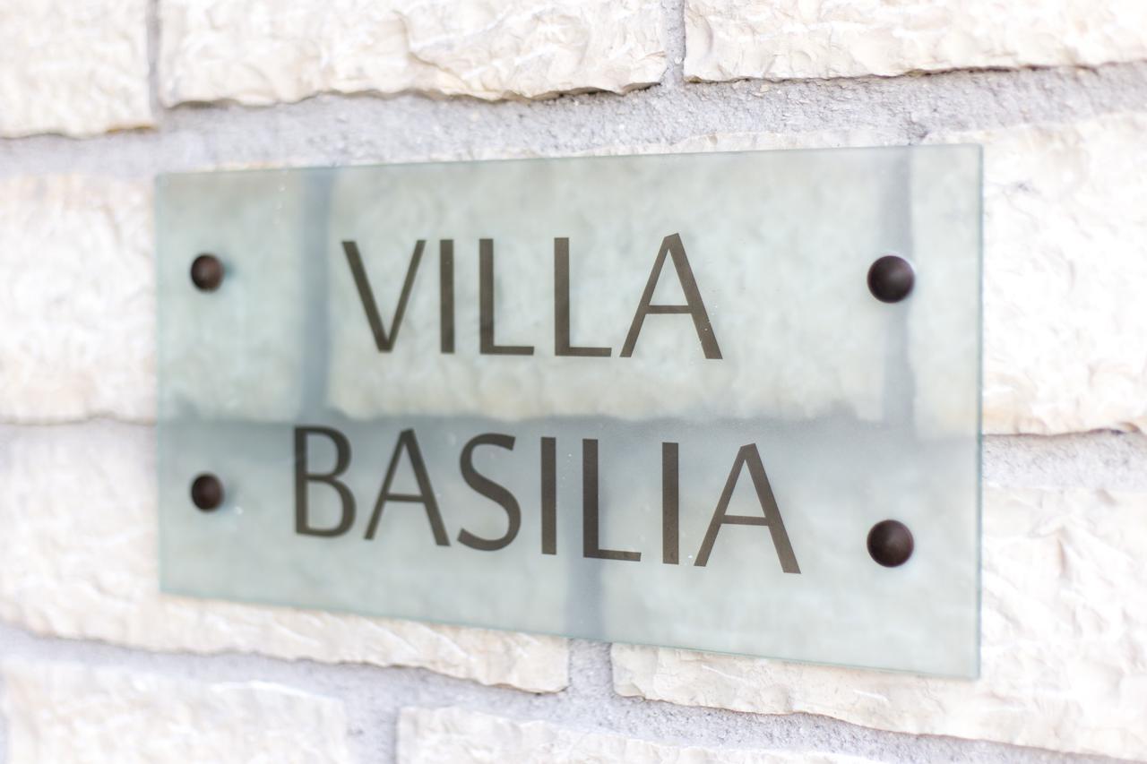 Abi Luxury Villas Monodendri Exterior photo